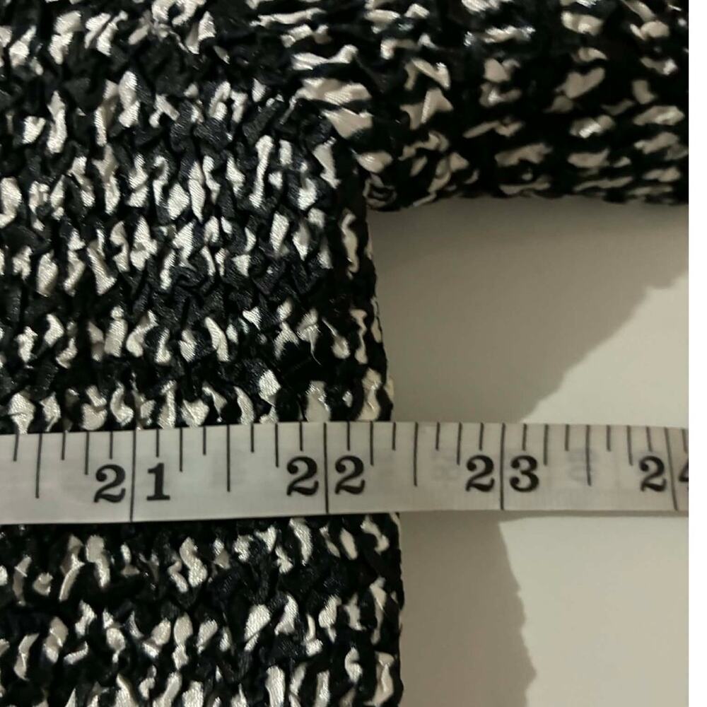 Chico's B&W Popcorn Style Tank and Jacket - Size 2 (12/4) - Picture 8 of 10